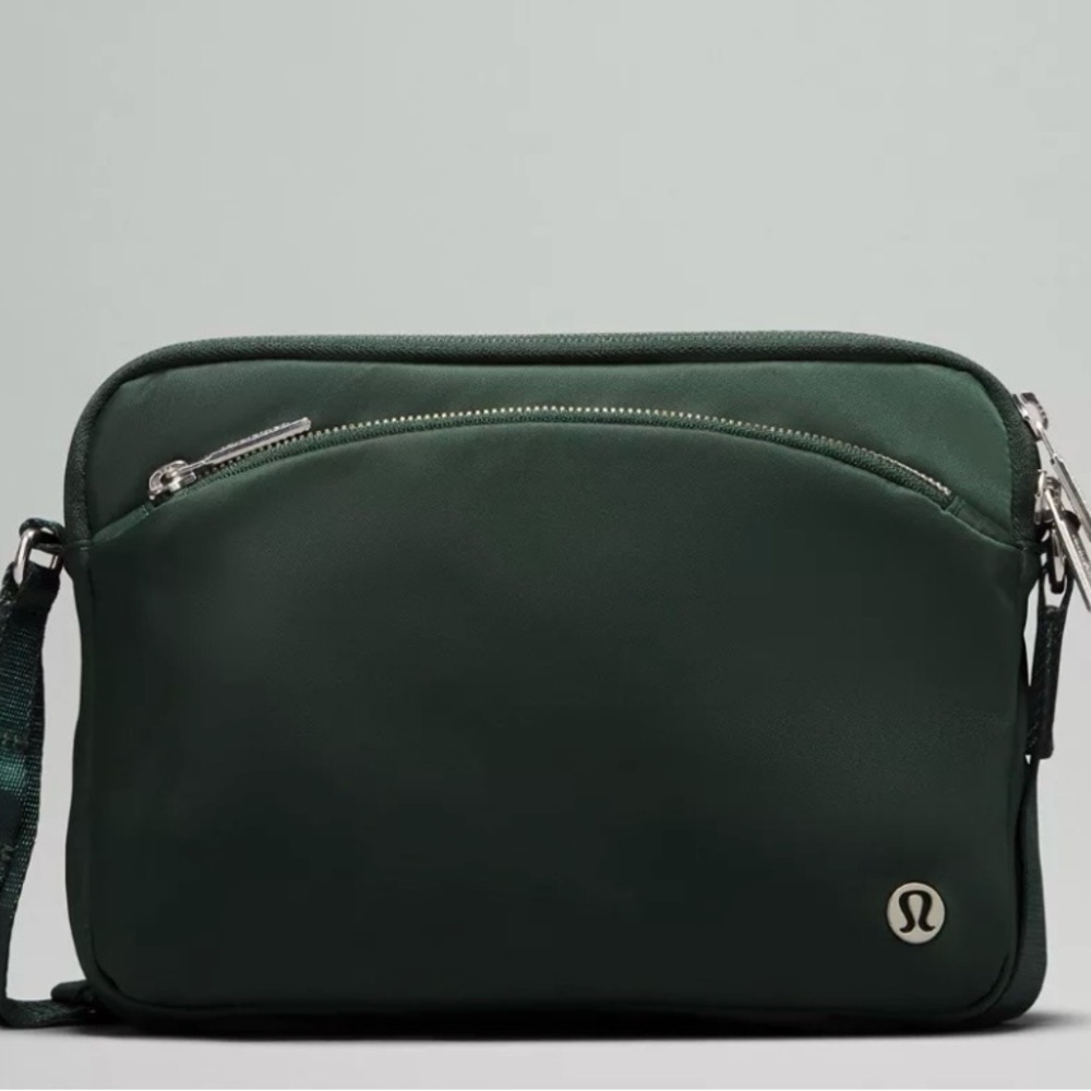 Lululemon City Adventurer Crossbody Bag 2.5L Dark Green Messenger Bag